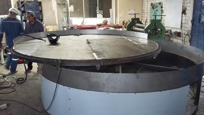 Imagen que contiene interior, lavabo, tabla, mostrador
Descripción generada automáticamente