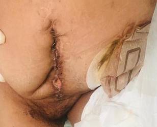 Descripción: Imagen que contiene persona, interior, puesto, cama  Descripción generada automáticamente